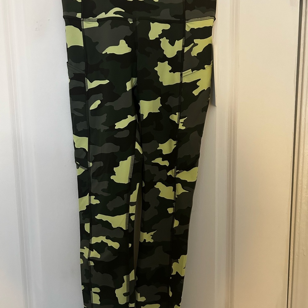 lululemon fast and free HR tight 25” NWT